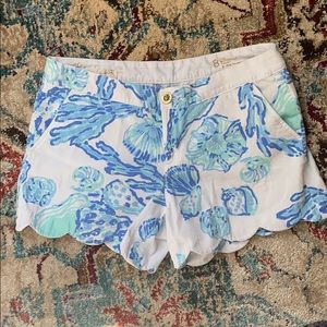 EUC Lilly Pulitzer Buttecup Short size 8.